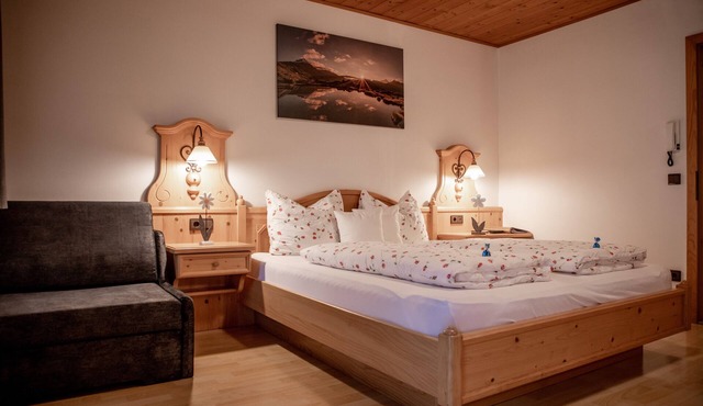 Studio 'Mösslhof Apartment Wiese' with Mountain View, Garden & Wi-Fi
