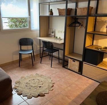 Studio tout équipé à 2 pas d'Avignon centre