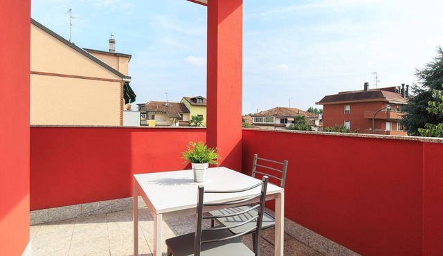 Studio with Balcony Rho Fiera R 10