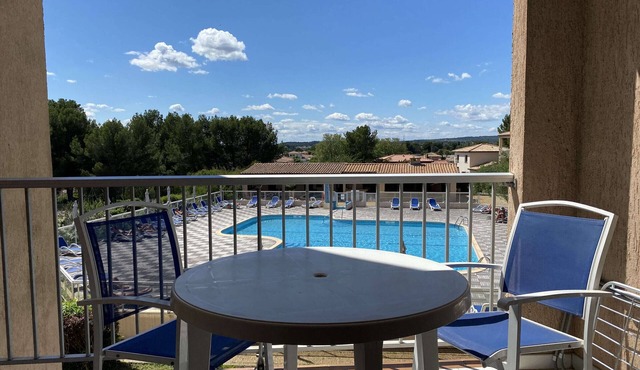 Studio with Terrace, Pool Access, Parking Included