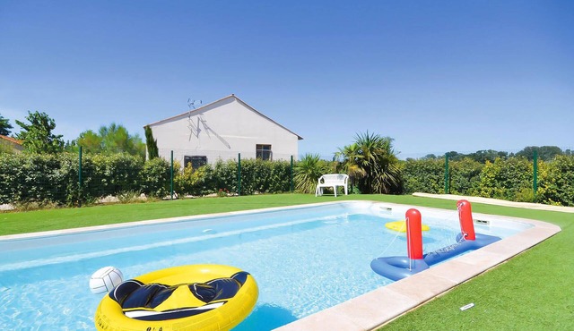 Stunning apartment in Le Sambuc with WiFi