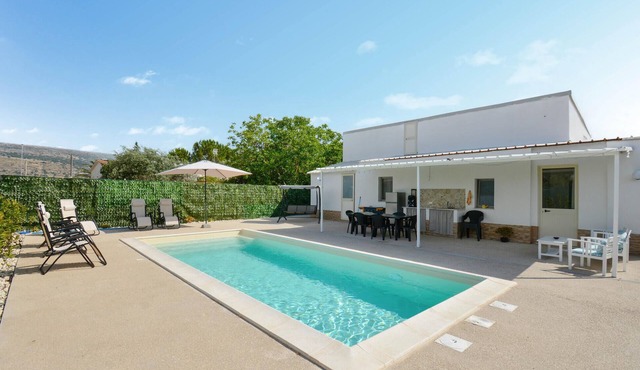 Stunning home in Comiso