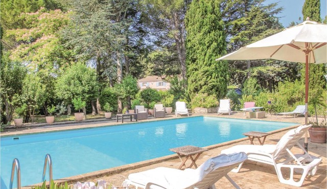 Stunning Home In Lançon De Provence
