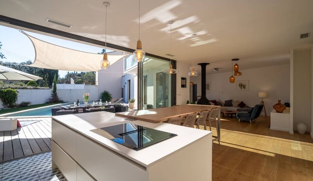 Stylish Languedoc Villa with Private Pool