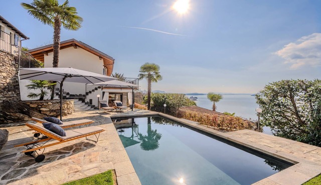 Suna Paradiso luxury villa