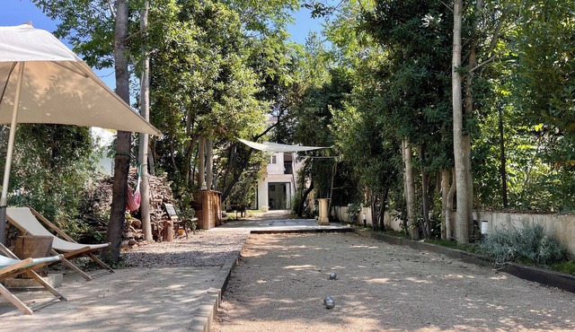 T2 apartment with private terrace and communal garden