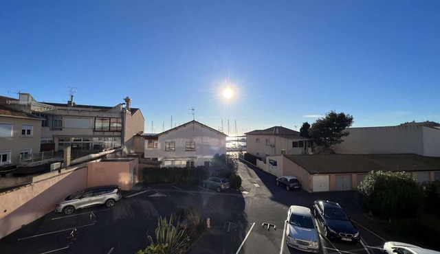T2 with terrace and parking, near beach, 4 pers