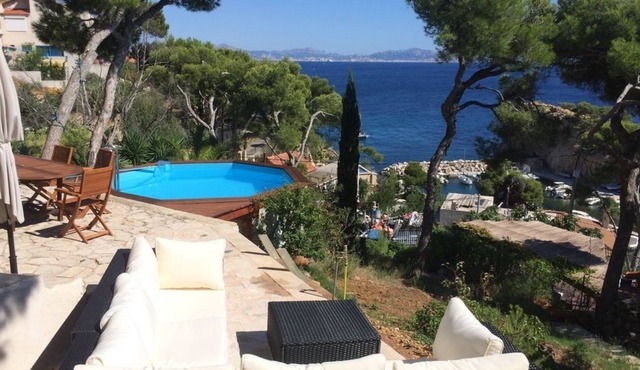 T3 apartment in villa with exceptional sea view
