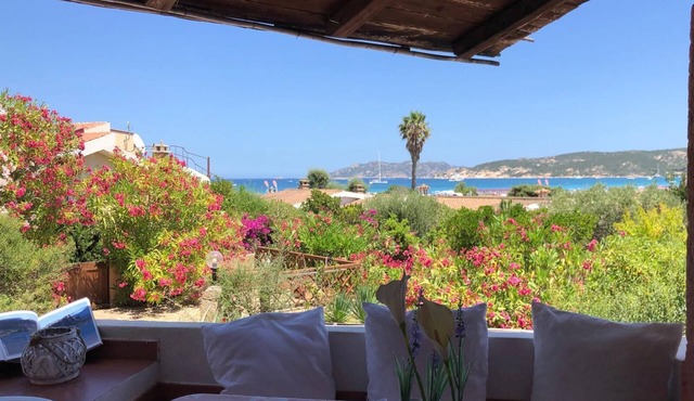 Three-room apartment Taverna sea view 200 mt beach