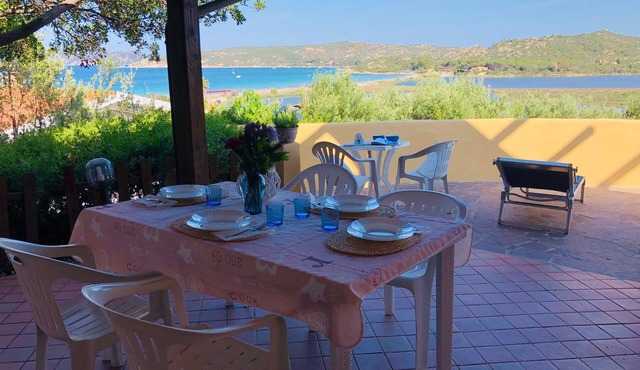 Three-Room Lantana Apartment with Sea View, 250 m from the Beach