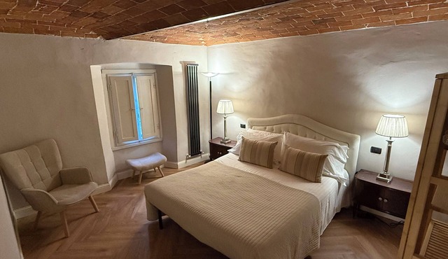 Tuscan accommodation (20 minutes from Florence)