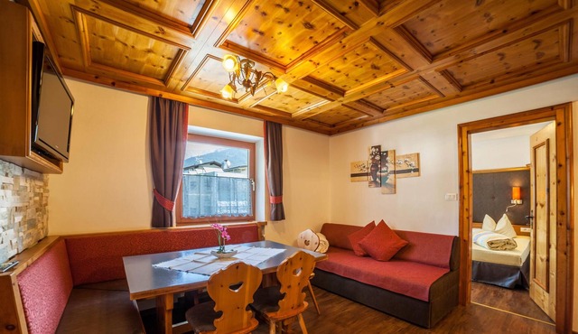 Vacation Apartment "Sonnenhof Sonnwend" with Mountain View, Terrace & BBQ