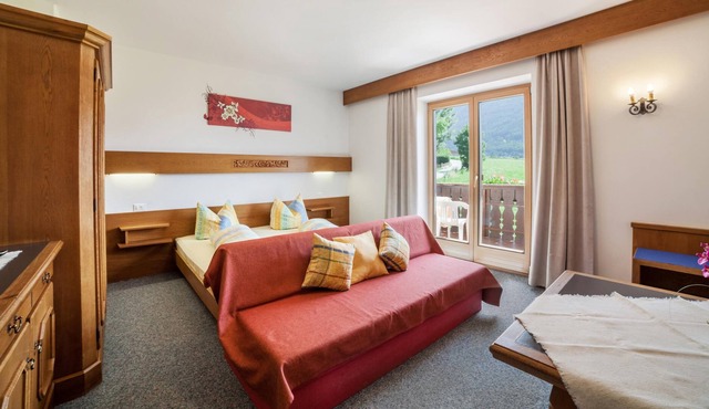 Vacation Apartment "Sonnenhof Sonnaufgang" with Mountain View and Terrace