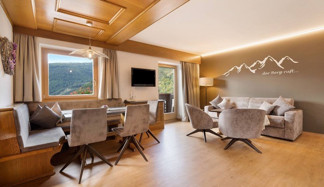 Vacation Apartment Sonnenhof SONNBLICK with Mountain View