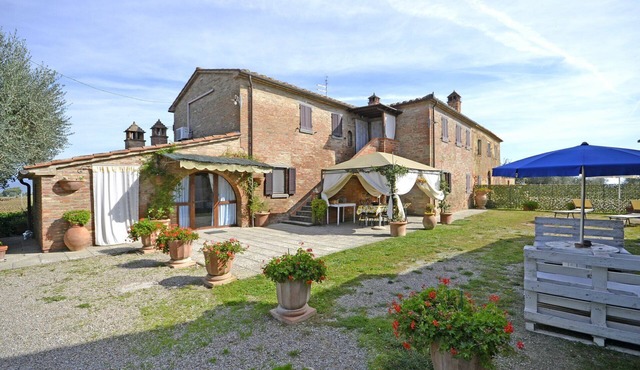 Vacation Home in Creti with 5 bedrooms sleeps 10