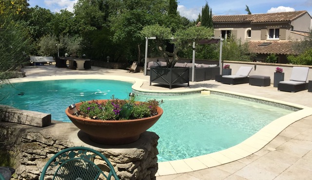 Very beautiful villa at the foot of the Alpilles next to St Rémy de Provence