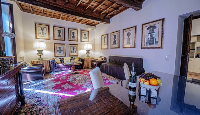 Via Giulia Charming Apartment with Balcony