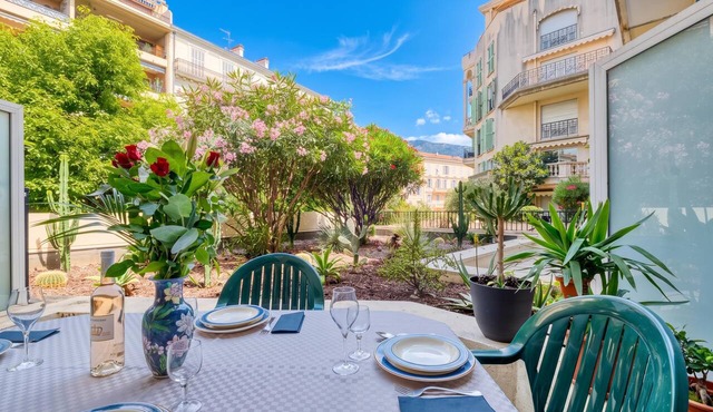 Victoria Beach Quiet Apartment, Menton, France