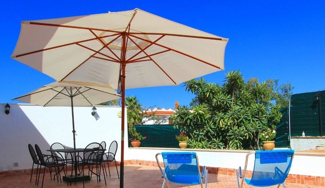 Viilla surrounded by greenery 1 km from the sea and adjacent to the town.