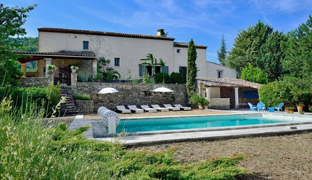 Villa 84SALI, beautiful, private pool, lavender fields, Lubéron, Provence