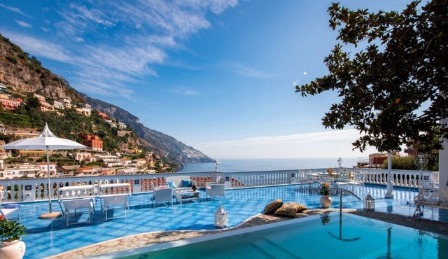 Villa Avorio, Luxury Positano Villa with heated pool and jacuzzi, close to beach