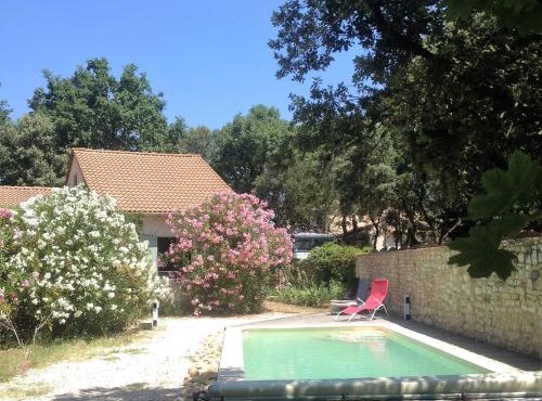 Villa charmante à Arpaillargues-et-Aureillac avec piscine privée