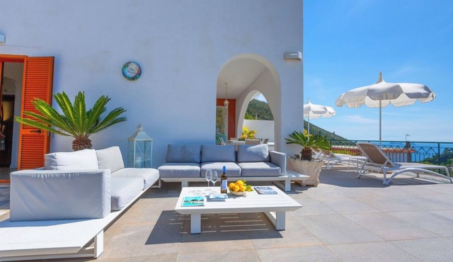 Villa Carmela, with private pool and tennis court