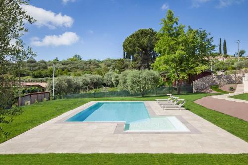 Villa Chiara APT 1- Appartamento in villa con piscina