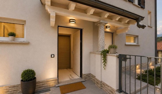 Villa Diamante, Spacious Comfort Villa on Lake Como with Garden, Garage & AC
