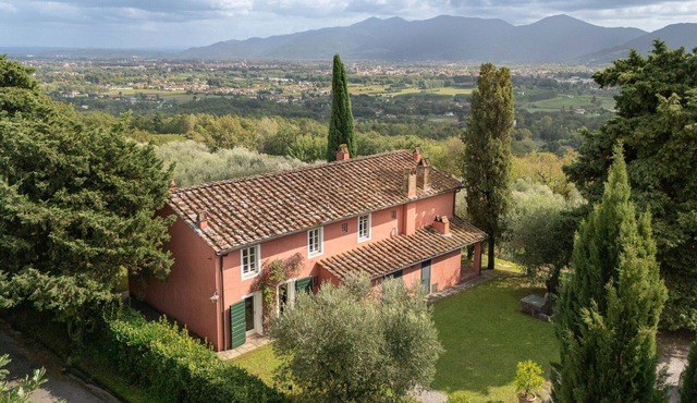 Villa in Mutigliano with 3 bedrooms sleeps 6