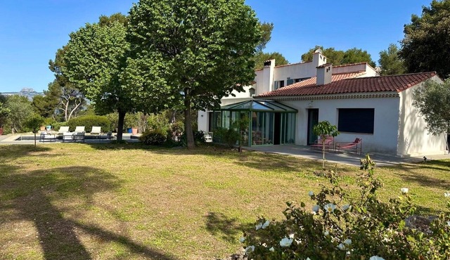Villa in the peace south swimming pool proximity Cassis promotional price from 13 till 26/07