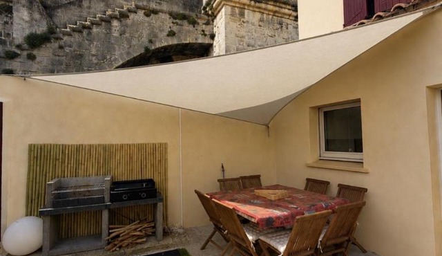 Villa jardin BBQ Piscine enfants Aigues Mortes Intra Muros