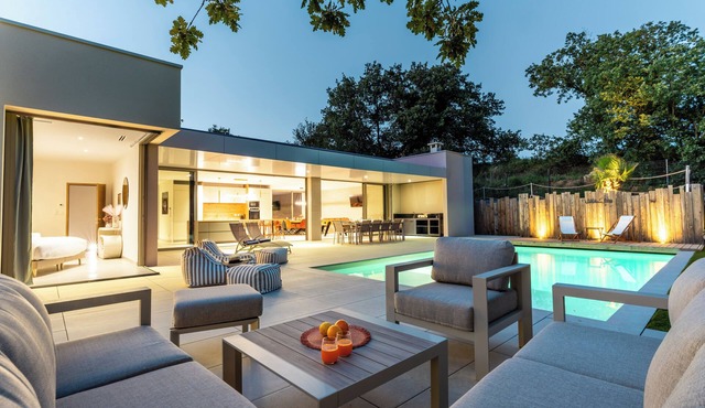 Villa Joy Pool, Sauna & River Escape