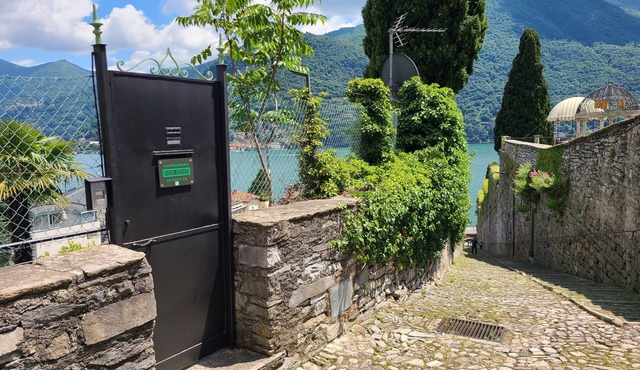Villa "La Gabbianella" Overview in Moltrasio, Como