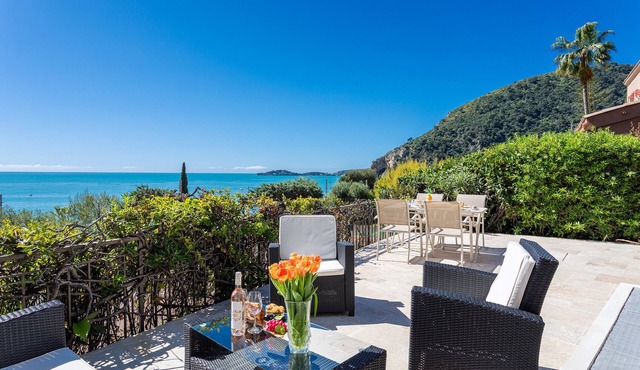 VILLA LA PETITE RESERVE VI4416 By Riviera Holiday
