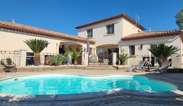 Villa Le Rossignol - furnished holiday home for 10 people