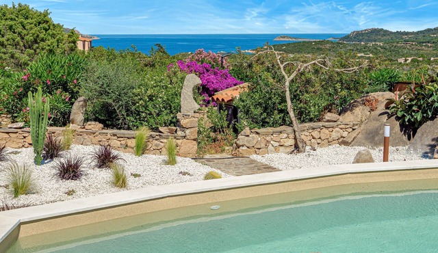 Villa 'Leone' with Sea View, Wi-Fi and Air Conditioning