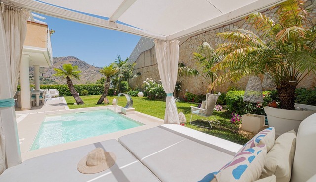 Villa Mastrissa - Luxury Apartment with private mini pool