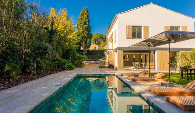 Villa “Moderne” with Private Pool, Wi-Fi, and Air Conditioning