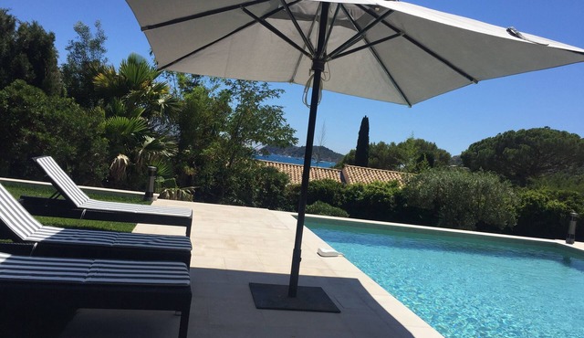 Villa - Ramatuelle (l'Escalet) : House with sea view, swimming pool and garden