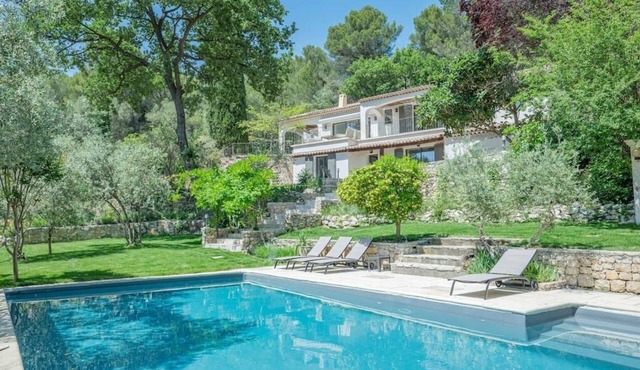 VILLA VOGA- Luxury family holidays Aix-en-Provence