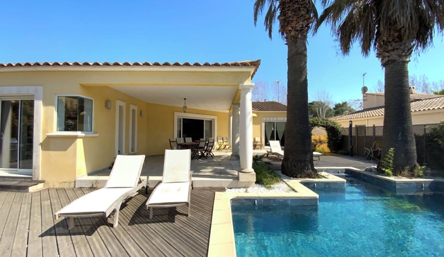 Villa Yoléa avec piscine privée au Grau du Roi – Vacances de rêve