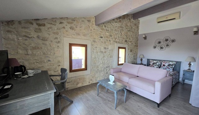 Village farmhouse with large lot and pool, 5 bedrooms, air conditioning