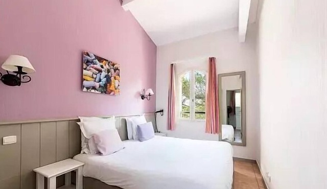 Village Pierre & Vacances Pont Royal in Provence - Apartment for 6 people - 1 bedroom + 1 sleeping area - Balcony