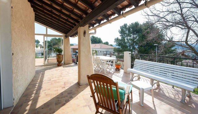 Well-equipped village house near beaches