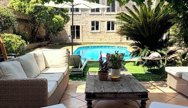 Winegrower's house 500m² - Swimming pool - Baillargues - 12 pers.