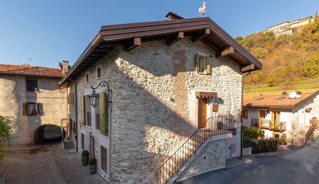 Wohnung in Voltino mit Privatparkplatz by Interhome