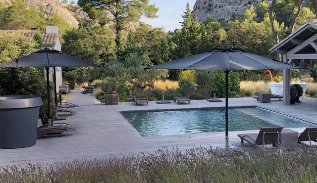 Your refuge in the heart of the Alps, a privileged location surrounded by pine trees.