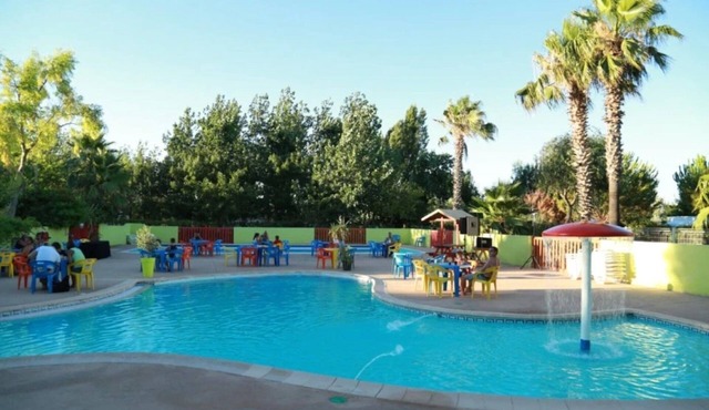 ZEcamping 4 étoiles familial piscine locatif TV BBQ clim 29m2 4 pers