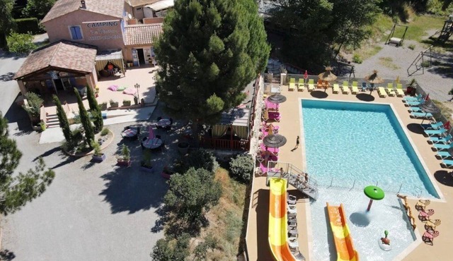 ZEcamping 3 étoiles familial espace aquatique cabane 34m2